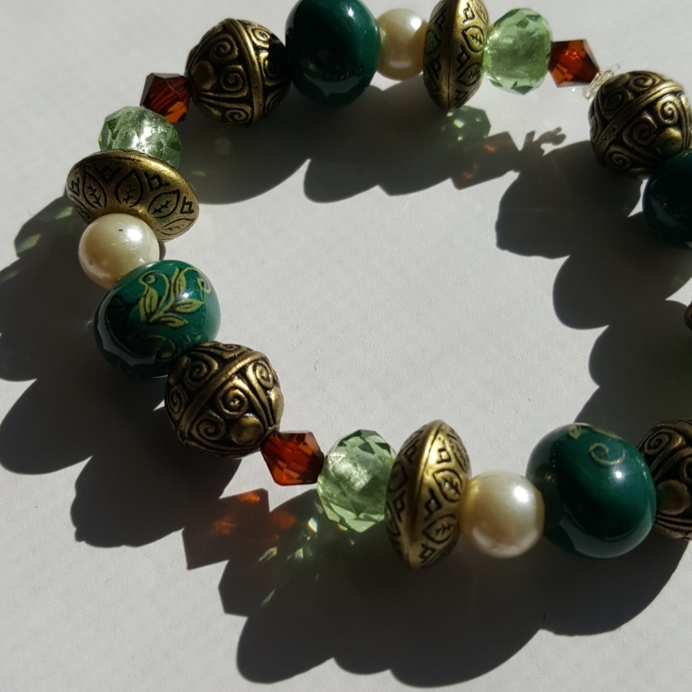 Women's porcelain beaded bracelet